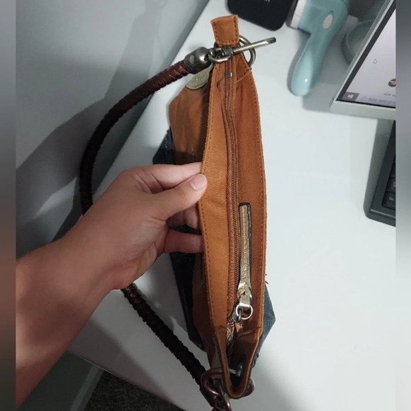 the Sak Denim Blue Natural Tan Metallic Gold Shoulder Leather Purse - Picture 10 of 16